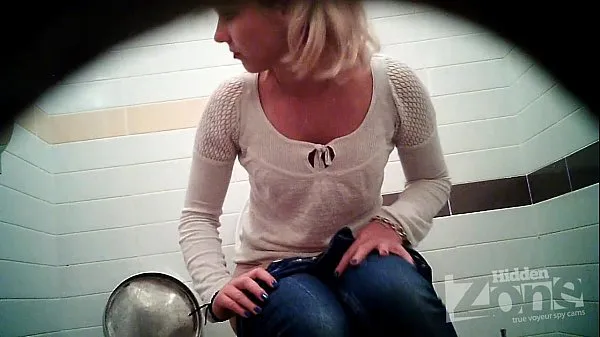 XXX Successful voyeur video of the toilet. View from the two cameras warm Movies