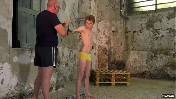 XXX Ginger twink submits to bondage and nipple torment أفلام دافئة