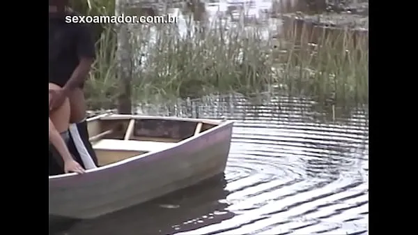XXX Hidden man records video of unfaithful wife moaning and having sex with gardener by canoe on the lake lämmintä elokuvaa
