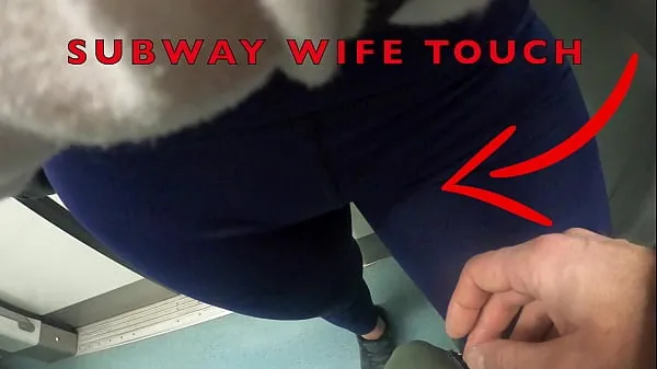 XXX My Wife Let Older Unknown Man to Touch her Pussy Lips Over her Spandex Leggings in Subway 따뜻한 영화