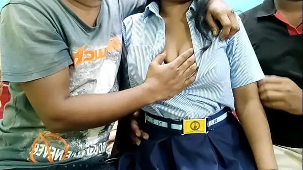 XXX 大学の女の子を誘惑した後、2人の男の子が女の子に一生懸命取り組んだ|ムンバイ阿修 の温かい映画