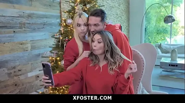 XXX Foster StepDaddy Fucks His on Xmas - Foster Tapes गर्म फिल्में