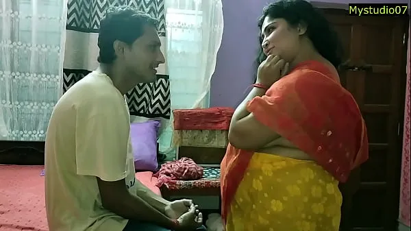 XXX Indian Hot Bhabhi XXX sex with Innocent Boy! With Clear Audio teplé filmy