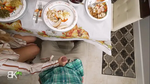 XXX StepMom Gets Stuffed For Thanksgiving! - Full 4K Sıcak Film